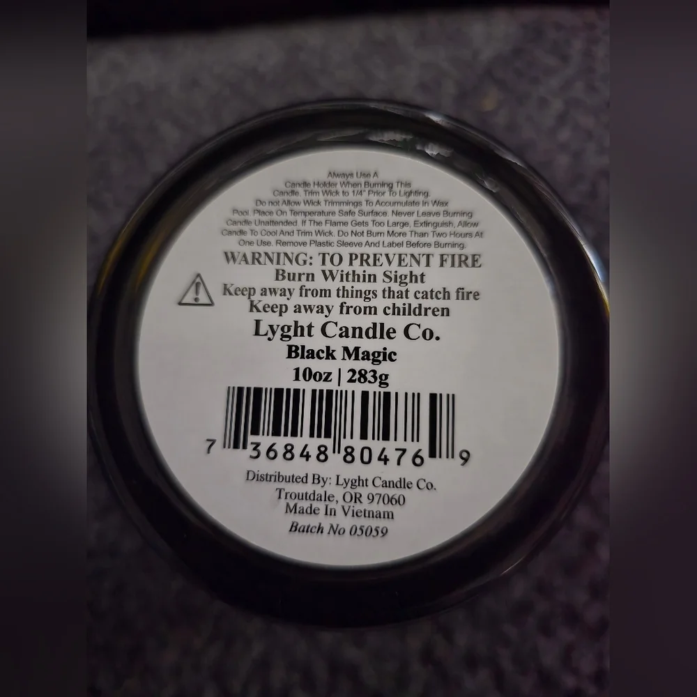 Black Magic Scented Candle - Black Glass Jar Candle Lyght - Picture 5 of 5
